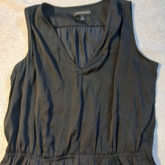 Banana Republic Women's V Neck Sleeveless Peplum  Top Black SZ  S/P - Picture 3 of 6